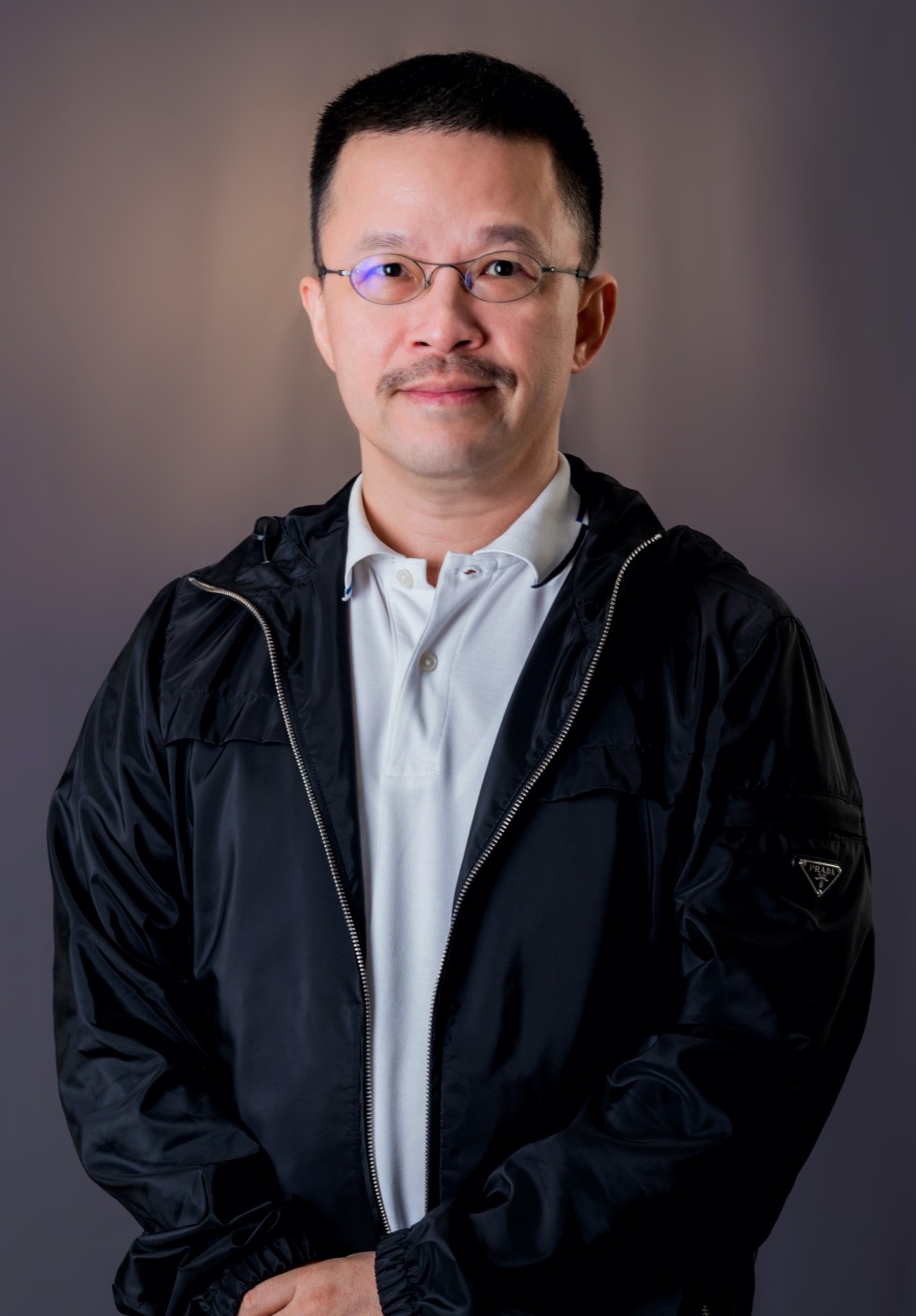 洪一平 (YP Hung) 洪一平 (YP Hung)